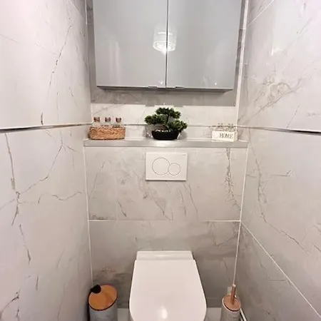 Luxueux Appartement Jacuzzi Proche De Paris La Celle-Saint-Cloud Exterior photo