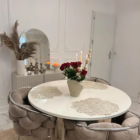 Luxueux Appartement Jacuzzi Proche De Paris La Celle-Saint-Cloud Exterior photo