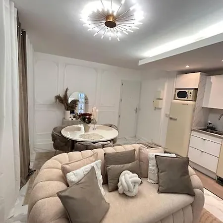 Luxueux Appartement Jacuzzi Proche De Paris La Celle-Saint-Cloud Exterior photo