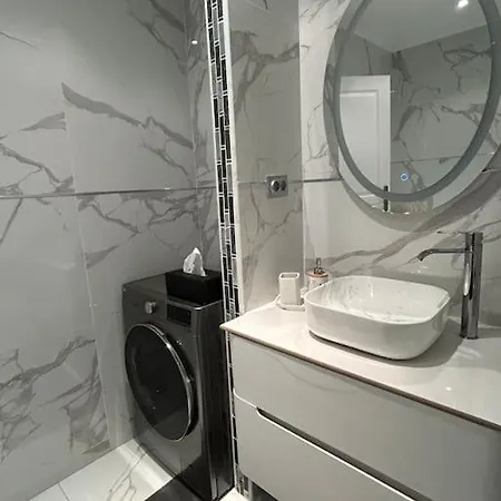 Luxueux Appartement Jacuzzi Proche De Paris La Celle-Saint-Cloud Exterior photo
