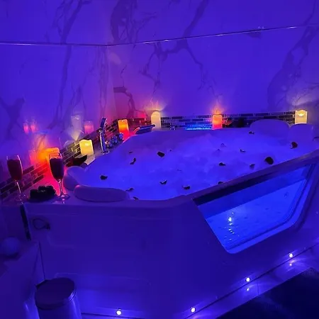 Luxueux Appartement Jacuzzi Proche De Paris La Celle-Saint-Cloud Exterior photo